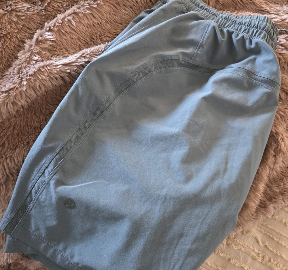 lululemon athletica Men's Athletic Shorts - Dusty Blue Large